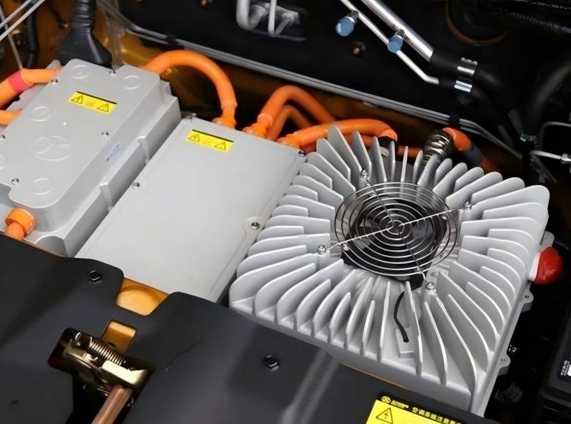 Fans in electric cars radiator system