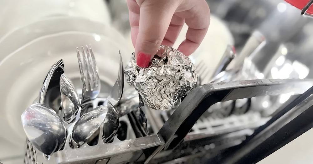 Aluminum Foil in Dishwasher